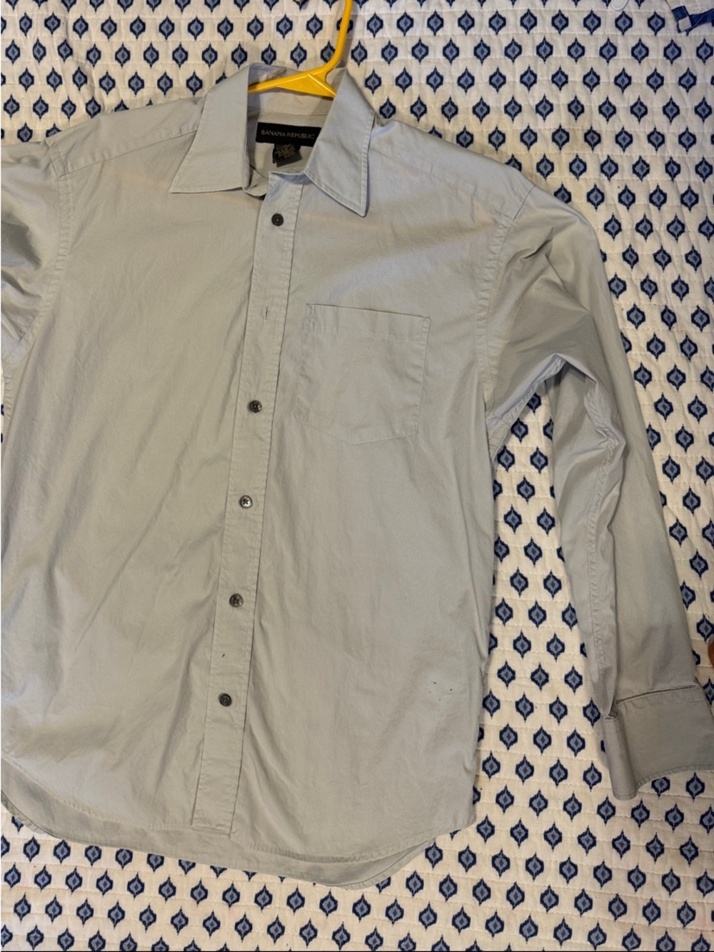 Banana Republic Light Gray Men's Dress Shirt - Single Chest Pocket